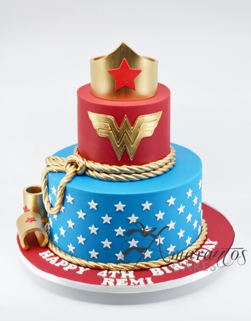 Wonder Woman Cake - AC185 - Amarantos Cakes