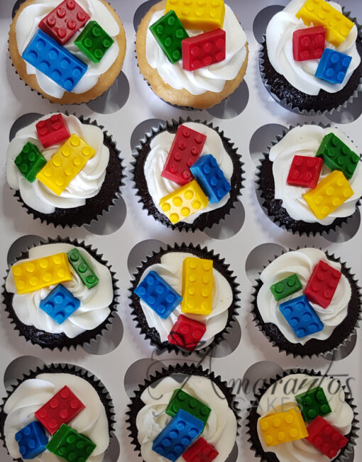 CU57-Lego Cup Cakes