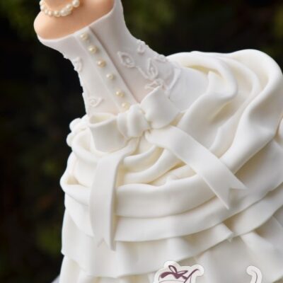 Wedding gown cake - Number cake with pepper pig - Amarantos Designer Cakes Melbourne